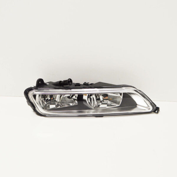 3AA941661D - NEW VOLKSWAGEN PASSAT B7 FRONT LEFT HALOGEN FOG LIGHT 3AA941661D