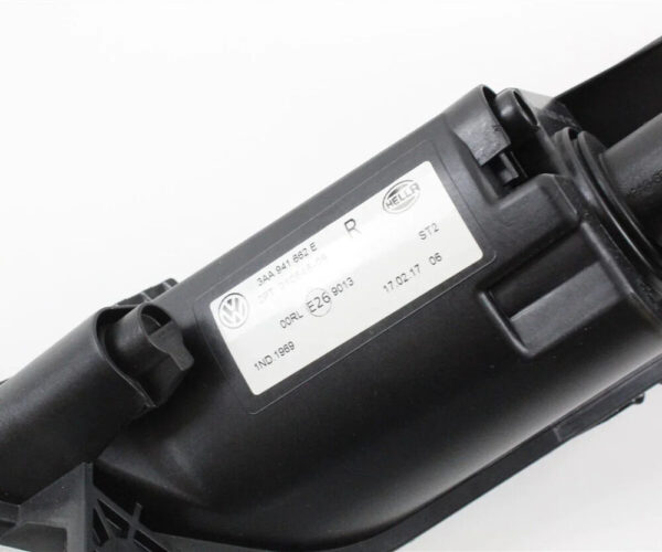 3AA941662E - NEW VOLKSWAGEN PASSAT B7 FRONT RIGHT DAY DRIVING LIGHT 3AA941662E ORIGINAL