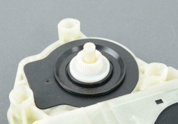 3AA959704B - NEW VW PASSAT B7 REAR RS DOOR WINDOW JACK ENGINE 3AA959704BVW4 ORIGINAL
