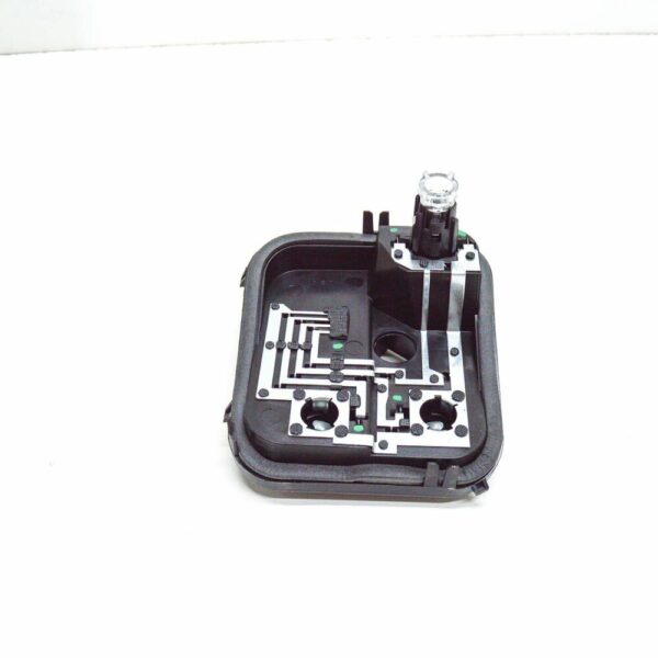 3AE945257 - NEW VOLKSWAGEN PASSAT B7 REAR LEFT TAILLIGHT BULB HOLDER 3AE945257 2013