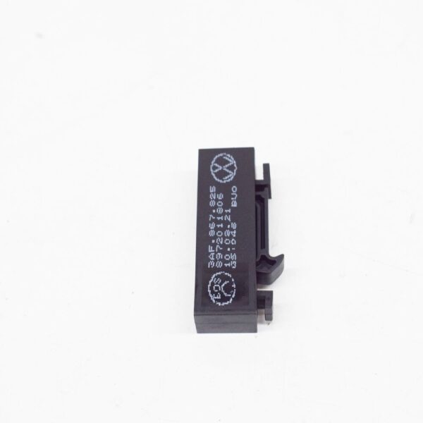 3AF867825 - NEW VW PASSAT VARIANT B7 LUGGAGE ROLLER COVER LOCKING 3AF867825 ORIGINAL