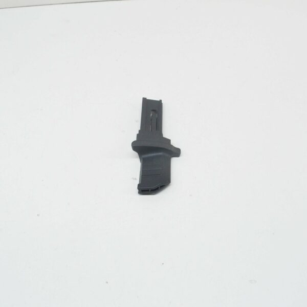 3AF867899A - NEW VW PASSAT VARIANT B7 LUGGAGE COVER BLIND LEFT HOOK 3AF867899A ORIGINAL