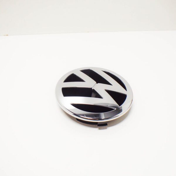 3B0853601CULM - VW Caddy Mk3 new original badge for the radiator grille 3B0853601CULM 2011