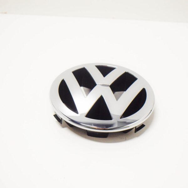 3B0853601CULM - VW Caddy Mk3 new original badge for the radiator grille 3B0853601CULM 2011