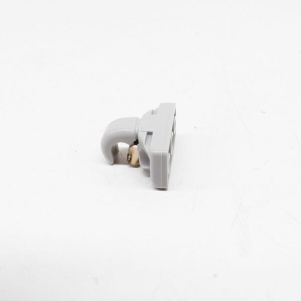 3B0857561BY20 - NEW VOLKSWAGEN AMAROK SUN VISOR RETAINER 3B0857561BY20