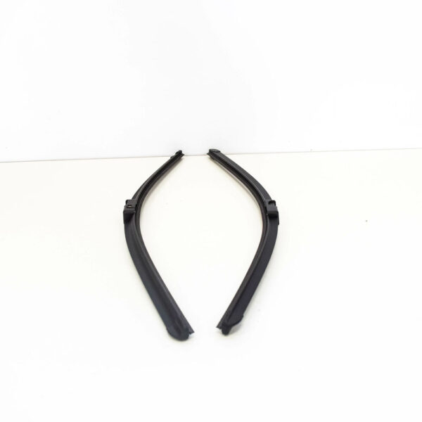 3B0998002A - NEW VOLKSWAGEN PASSAT 3B FRONT WINDSCREEN AERO WIPER BLADES SET LHD 3B0998002A