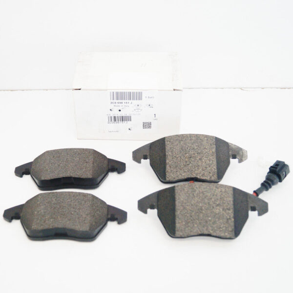 3C0698151J - NEW VOLKSWAGEN CC 358 BRAKE PAD SET KIT 3C0698151J GENUINE