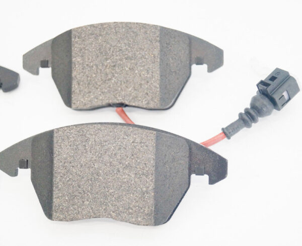 3C0698151J - NEW VOLKSWAGEN CC 358 BRAKE PAD SET KIT 3C0698151J GENUINE