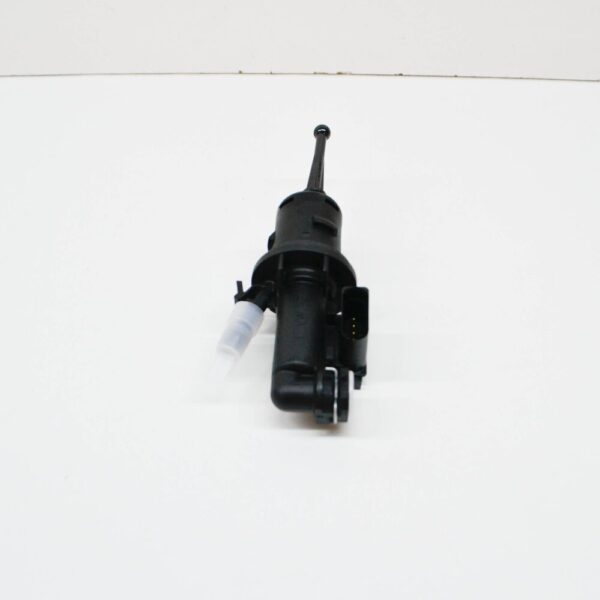 3C0721388P - NEW VW PASSAT B6 3C2 CLUTCH MASTER CYLINDER 3C0721388P