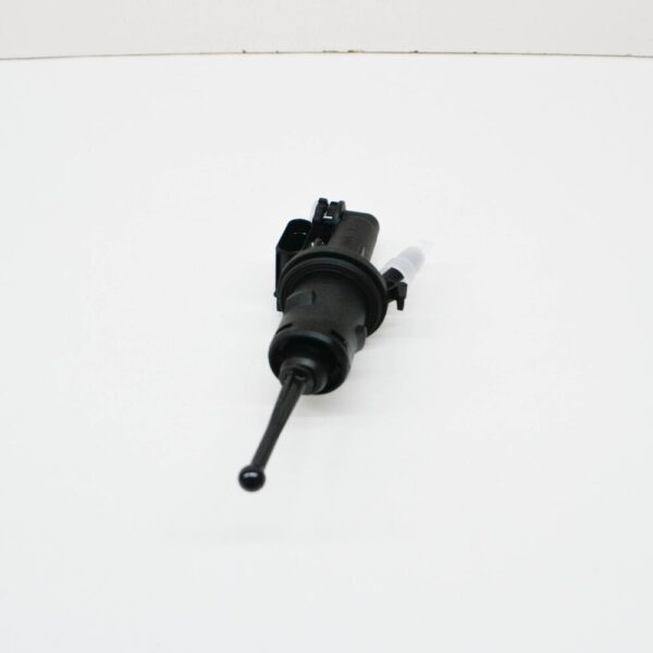 3C0721388P - NEW VW PASSAT B6 3C2 CLUTCH MASTER CYLINDER 3C0721388P