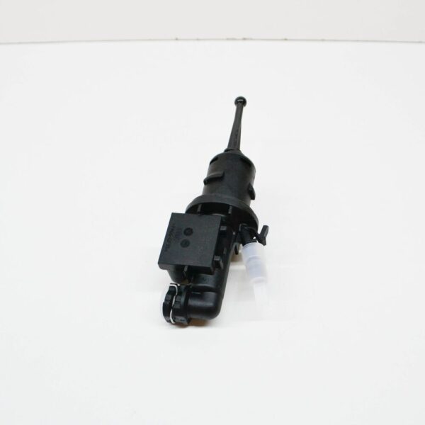 3C0721388P - NEW VW PASSAT B6 3C2 CLUTCH MASTER CYLINDER 3C0721388P