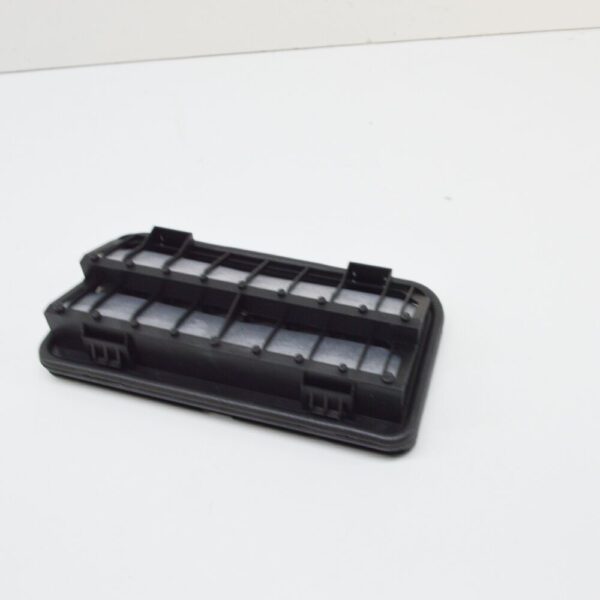 3C0819465 - NEW VOLKSWAGEN CC TRUNK AIR VENT TRIM 3C0819465