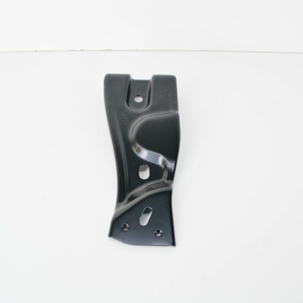 3C0821142 - NEW VOLKSWAGEN PASSAT B6 FRONT RIGHT WING FENDER BRACKET 3C0821142