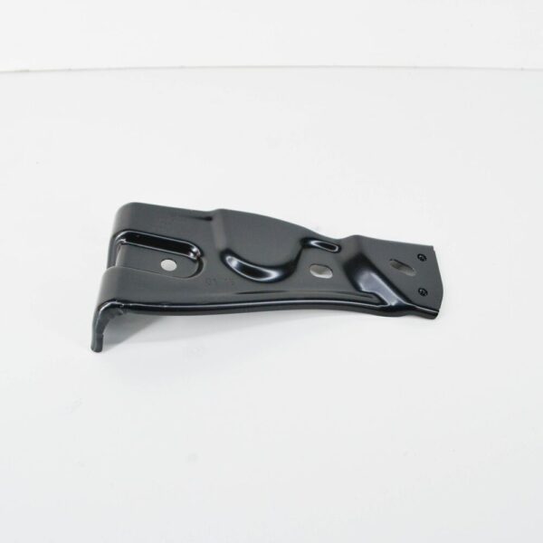 3C0821142 - NEW VOLKSWAGEN PASSAT B6 FRONT RIGHT WING FENDER BRACKET 3C0821142
