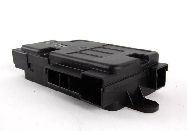 3C0937548 - NEW VW PASSAT B6 MAIN FUSE SOCKET 3C0937548 ORIGINAL