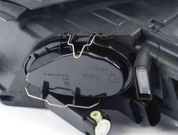 3C0941754M - NEW VOLKSWAGEN PASSAT B6 FRONT RIGHT HEADLIGHT LHD USA 3C0941754M ORIGINAL