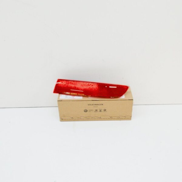 3C0945106A - Volkswagen Passat B6 Rear Light Reflector Right 3C0945106A NEW GENUINE