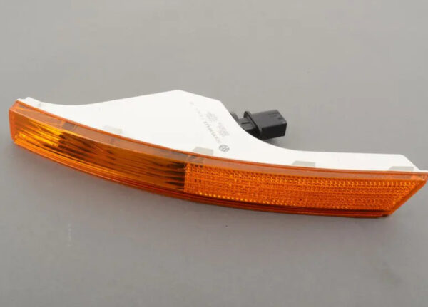 3C0953041K - NEW VOLKSWAGEN PASSAT B6 FRONT LEFT INDICATOR 3C0953041K ORIGINAL