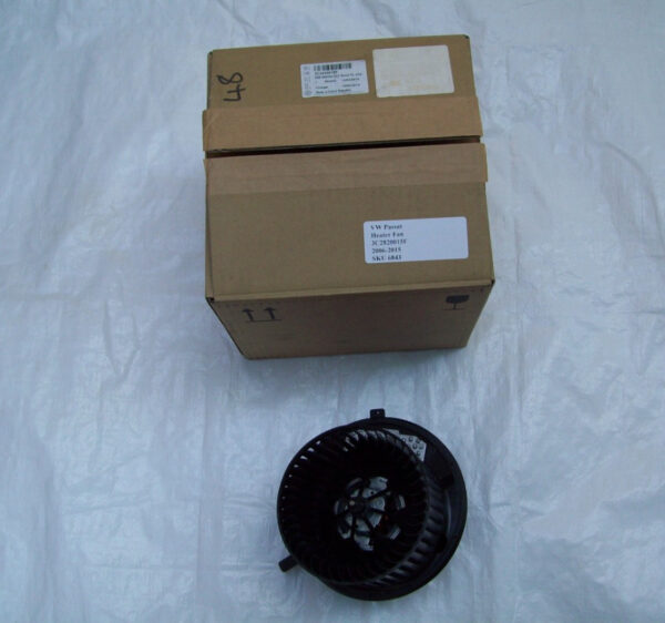 3C2820015F - NEW VW PASSAT B7 36 HEATER BLOWER FAN RHD 3C2820015F ORIGINAL