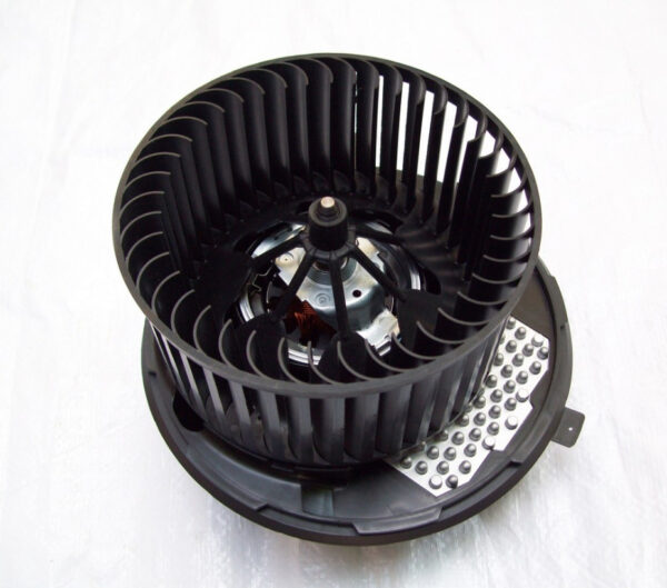 3C2820015F - NEW VW PASSAT B7 36 HEATER BLOWER FAN RHD 3C2820015F ORIGINAL