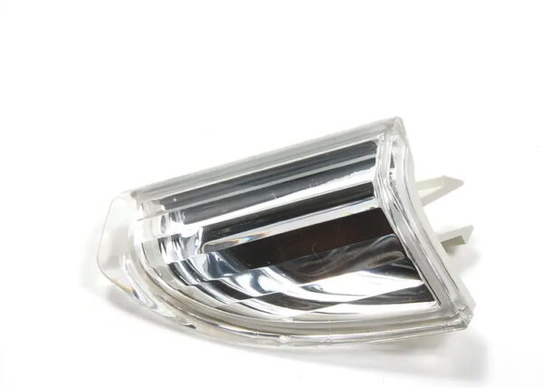 3C8807718 - NEW VW PASSAT CC FRONT BUMPER O/S RIGHT CLEAR TURN SIGNAL REFLECTOR