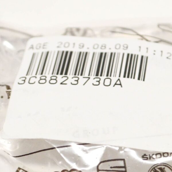 3C8823730A - NEW VOLKSWAGEN CC RIGHT HOOD BONNET SEAL FILLER PIECE 3C8823730A ORIGINAL
