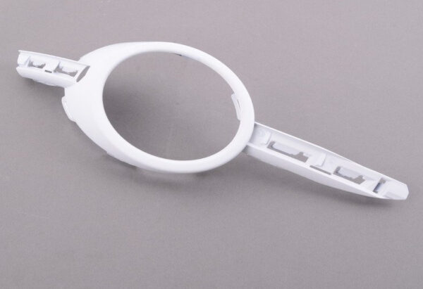 3C8853211AGRU - NEW VW CC FRONT LEFT FOG LIGHT OUTER TRIM RING R-LINE 3C8853211AGRU ORIGINAL