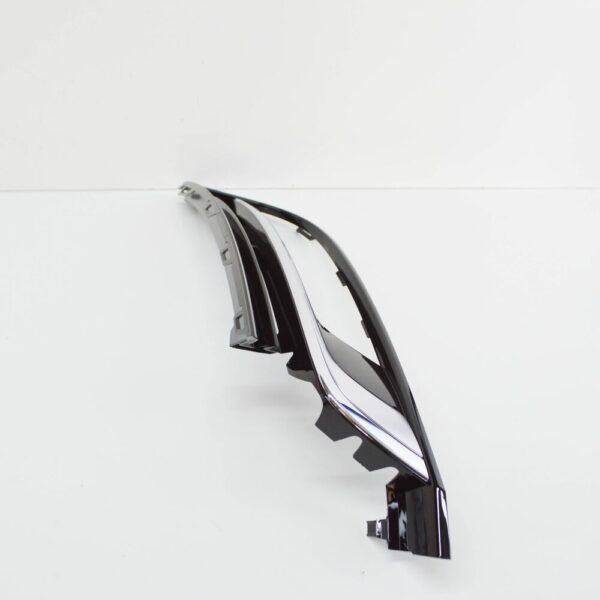 3C8854662A041 - NEW VOLKSWAGEN CC 358 RIGHT FOG LIGHT GRILLE 3C8854662A041 3C8854662A 041