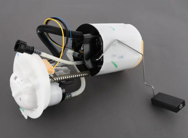 3C8919051B - NEW VW CC 35 FUEL DELIVERY UNIT AND SENDER FOR FUEL GAUGE 3C8919051B ORIGINAL