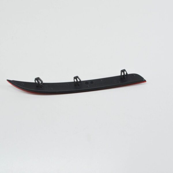 3C8945105D - VOLKSWAGEN PASSAT CC A6 reflector for rear bumper left 3C8945105D new