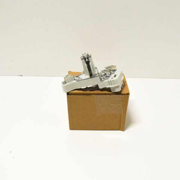 3C8945258A - NEW VW PASSAT CC A6 REAR RIGHT TAILLIGHT BULB HOLDER 3C8945258A 2011