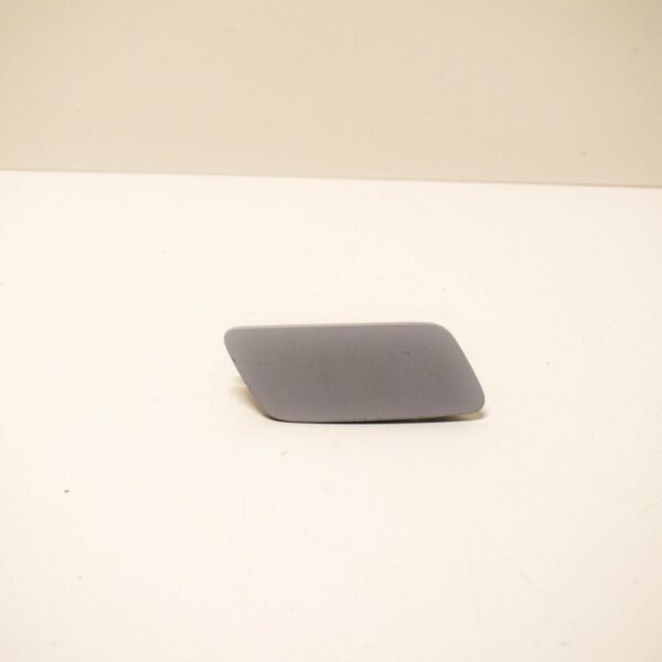 3C8955110AGRU - NEW VOLKSWAGEN PASSAT CC A6 RIGHT HEADLIGHT WASHER COVER 3C8955110AGRU ORIGINAL