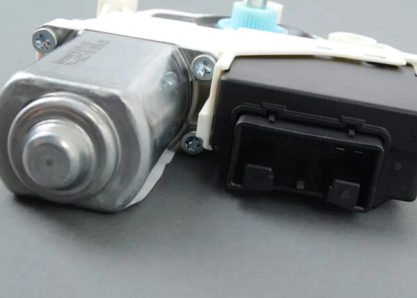 3C8959703DVW4 - NEW VOLKSWAGEN CC REAR DOOR LEFT WINDOW CONTROL MOTOR 3C8959703D