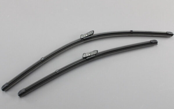 3C8998002A - NEW VOLKSWAGEN CC 358 FRONT AERO WIPER ARMS SET RHD VALEO 3C8998002A ORIGINAL