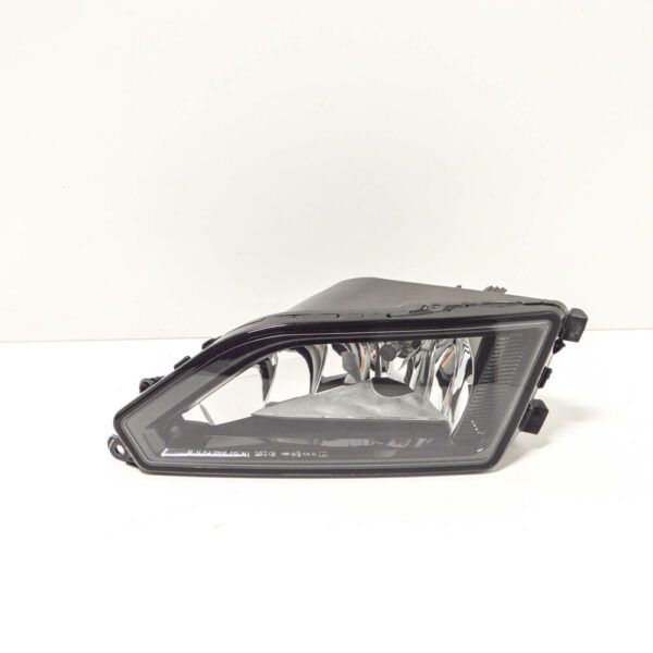 3CN941662 - NEW VOLKSWAGEN ATLAS FRONT RIGHT FOG LIGHT 3CN941662
