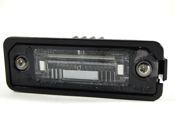 3D0943021A - NEW VOLKSWAGEN EOS REAR LICENSE PLATE LIGHT 3D0943021A ORIGINAL