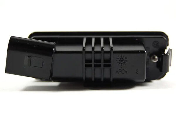 3D0943021A - NEW VOLKSWAGEN EOS REAR LICENSE PLATE LIGHT 3D0943021A ORIGINAL