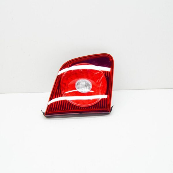 3D0945093B - NEW VW PHAETON 3D REAR LEFT INNER TAILGATE TAILLIGHT 3D0945093B ORIGINAL