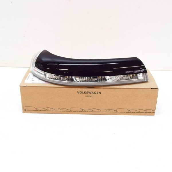3D0949101B - VW PHAETON GP3 indicator front left in door mirror 3D0949101B new