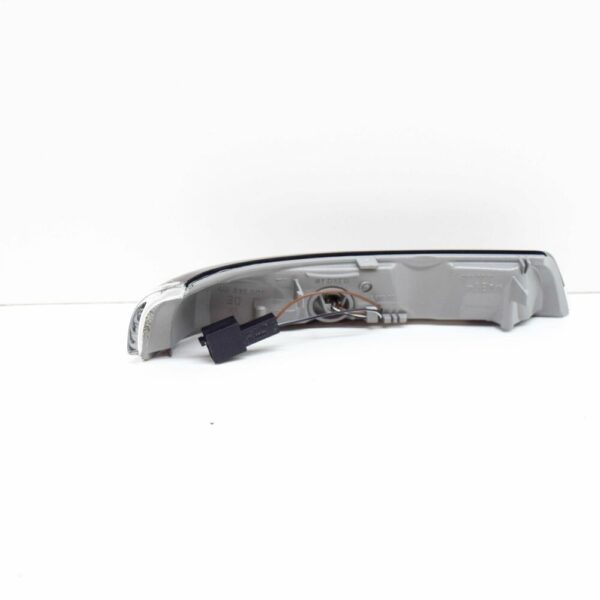 3D0949102B - NEW VW PHAETON GP3 FRONT RIGHT DOOR MIRROR TURN INDICATOR 3D0949102B