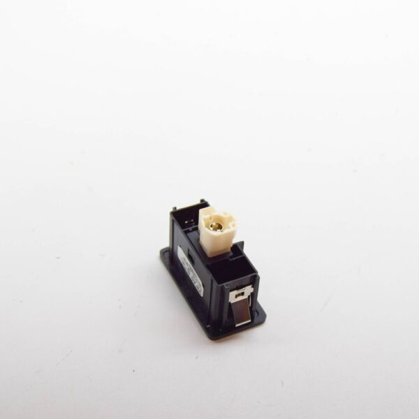 3G0035222 - VW TRANSPORTER VI T6 USB Connector 3G0035222 NEW GENUINE