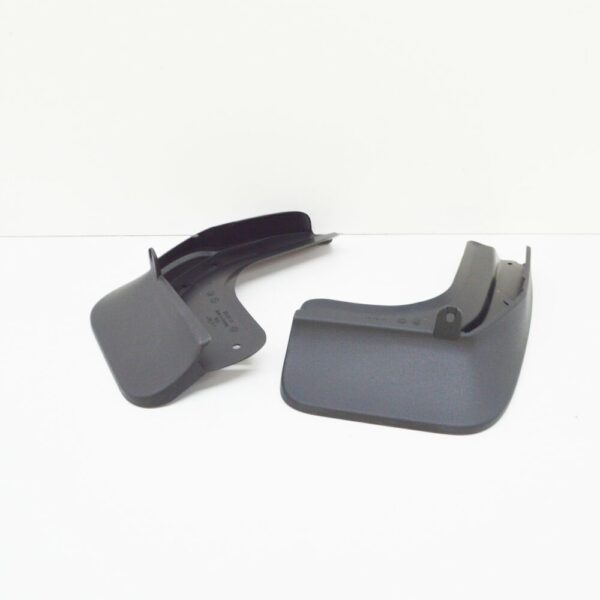 3G0075111 - NEW VW PASSAT B8 FRONT MUD FLAPS SET 3G0075111