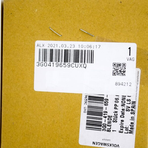3G0419659C - VW PASSAT B8 Steering Wheel R-Line Trim 3G0419659CUXQ NEW