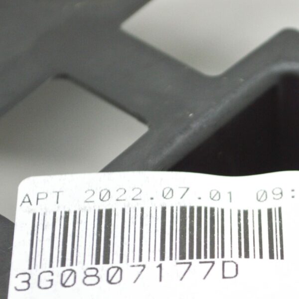 3G0807177D - NEW VOLKSWAGEN PASSAT B8 FRONT LEFT BUMPER BRACKET 3G0807177D
