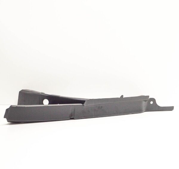 3G0810136 - VW Passat B8 front right upper outer fender side carrier 3G0810136 NEW