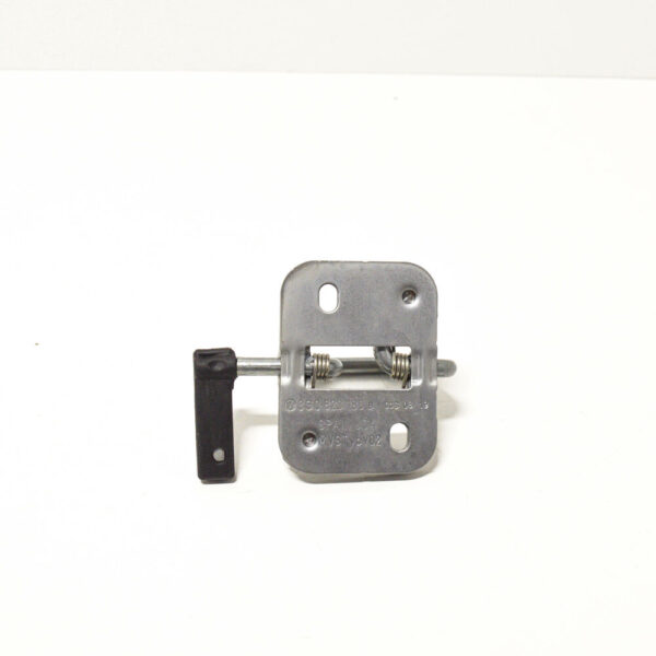 3G0823186B - NEW VOLKSWAGEN PASSAT B8 CATCH HOOK BONNET STRIKER 3G0823186B