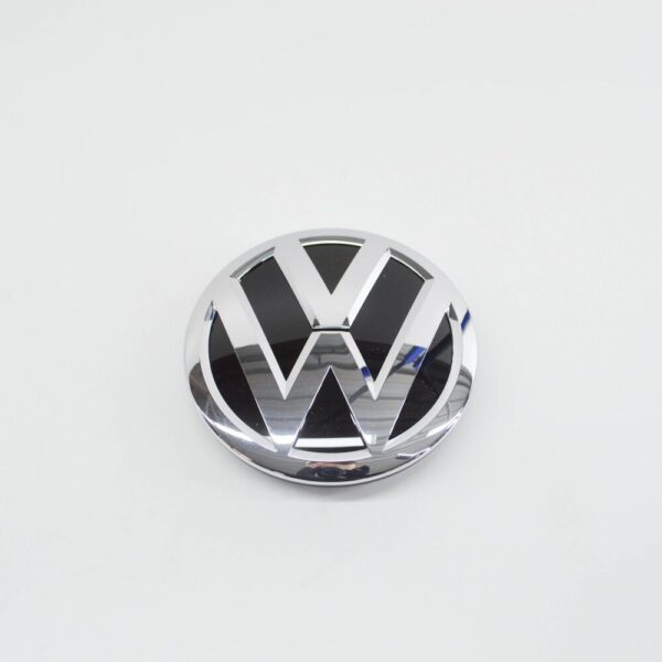 3G0853600DPJ - NEW VOLKSWAGEN PASSAT B8 3G FRONT RADIATOR GRILLE BADGE 3G0853600DPJ ORIGINAL