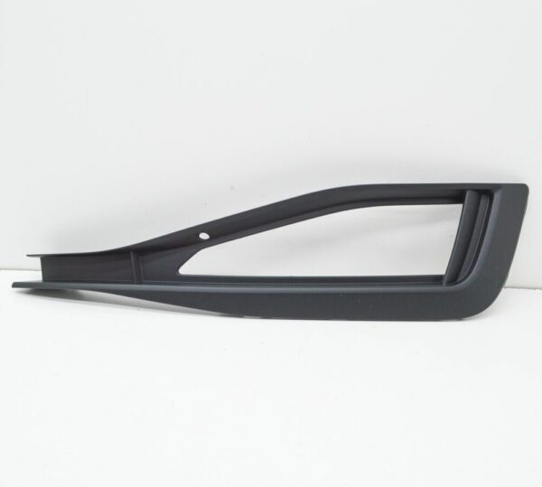 3G0853666K9B9 - NEW VOLKSWAGEN PASSAT B8 FRONT RIGHT GRILL 3G0853666K9B9 2016