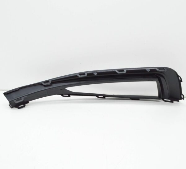 3G0853666K9B9 - NEW VOLKSWAGEN PASSAT B8 FRONT RIGHT GRILL 3G0853666K9B9 2016