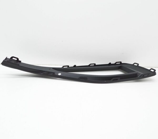 3G0853666K9B9 - NEW VOLKSWAGEN PASSAT B8 FRONT RIGHT GRILL 3G0853666K9B9 2016